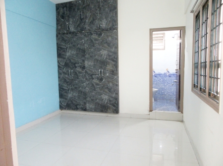 2) Li id 393 - Childrens Bedroom.jpg